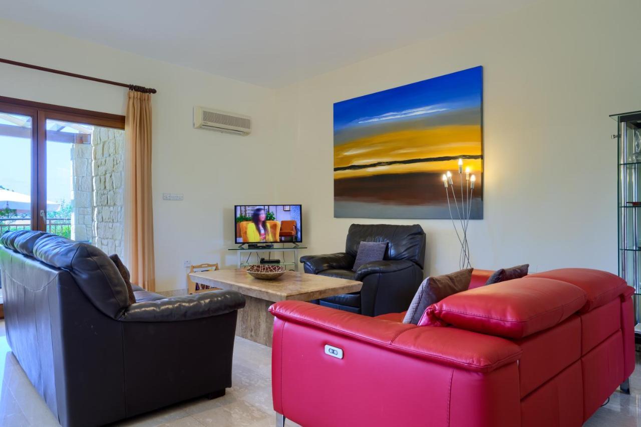 3 Bedroom Villa Madelini With Private Pool, Aphrodite Hills Resort Kouklia Exterior foto