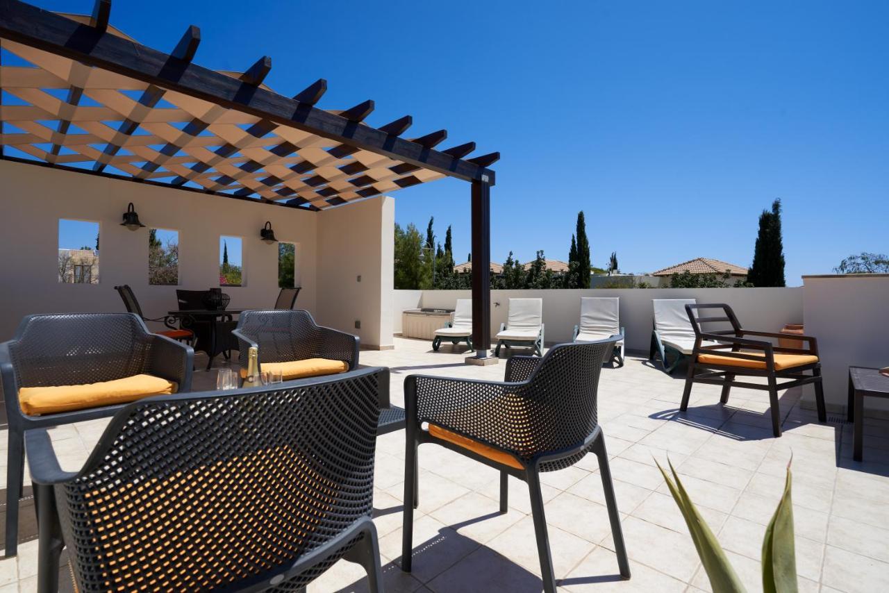 3 Bedroom Villa Madelini With Private Pool, Aphrodite Hills Resort Kouklia Exterior foto