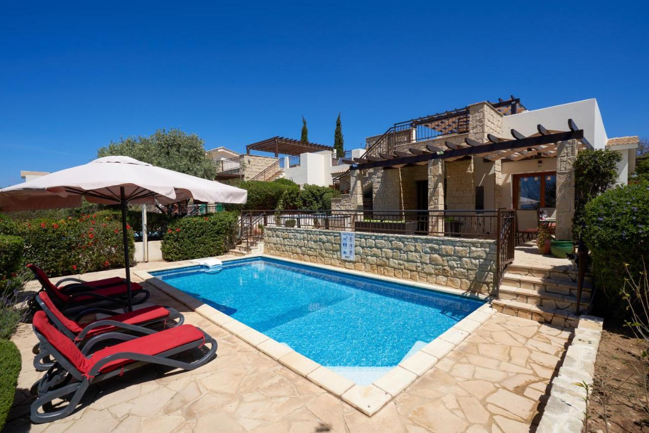 3 Bedroom Villa Madelini With Private Pool, Aphrodite Hills Resort Kouklia Exterior foto