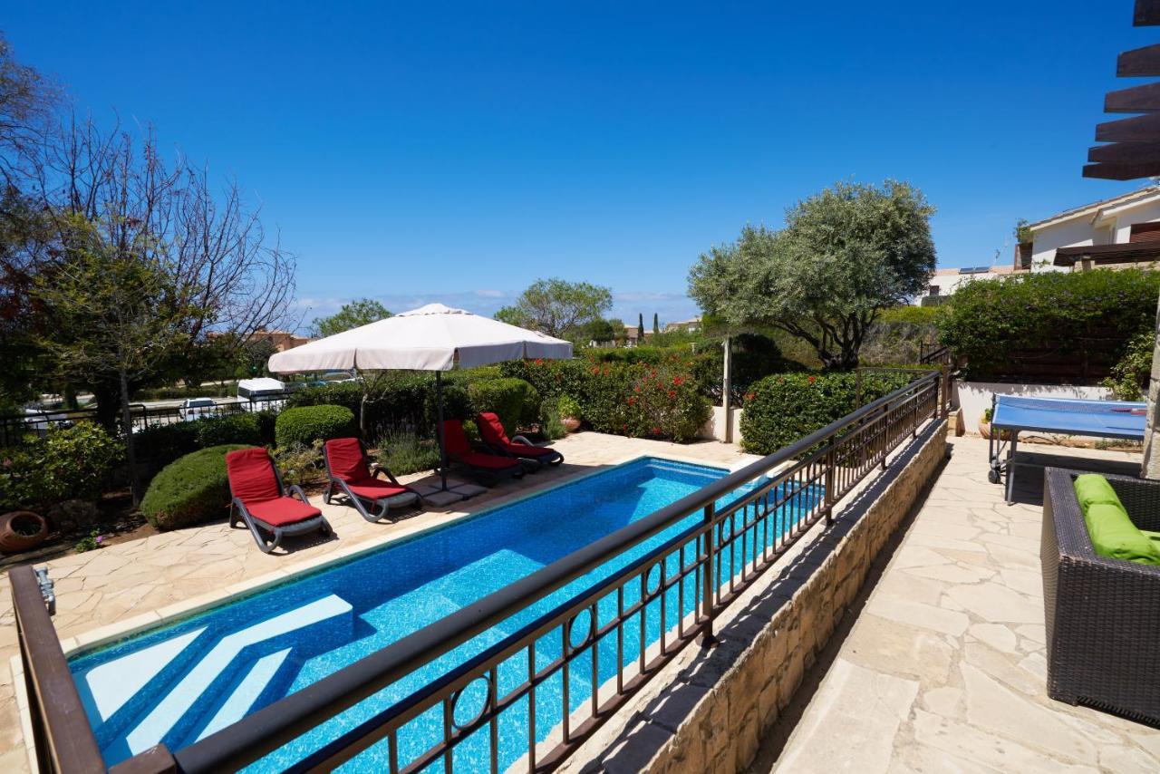 3 Bedroom Villa Madelini With Private Pool, Aphrodite Hills Resort Kouklia Exterior foto