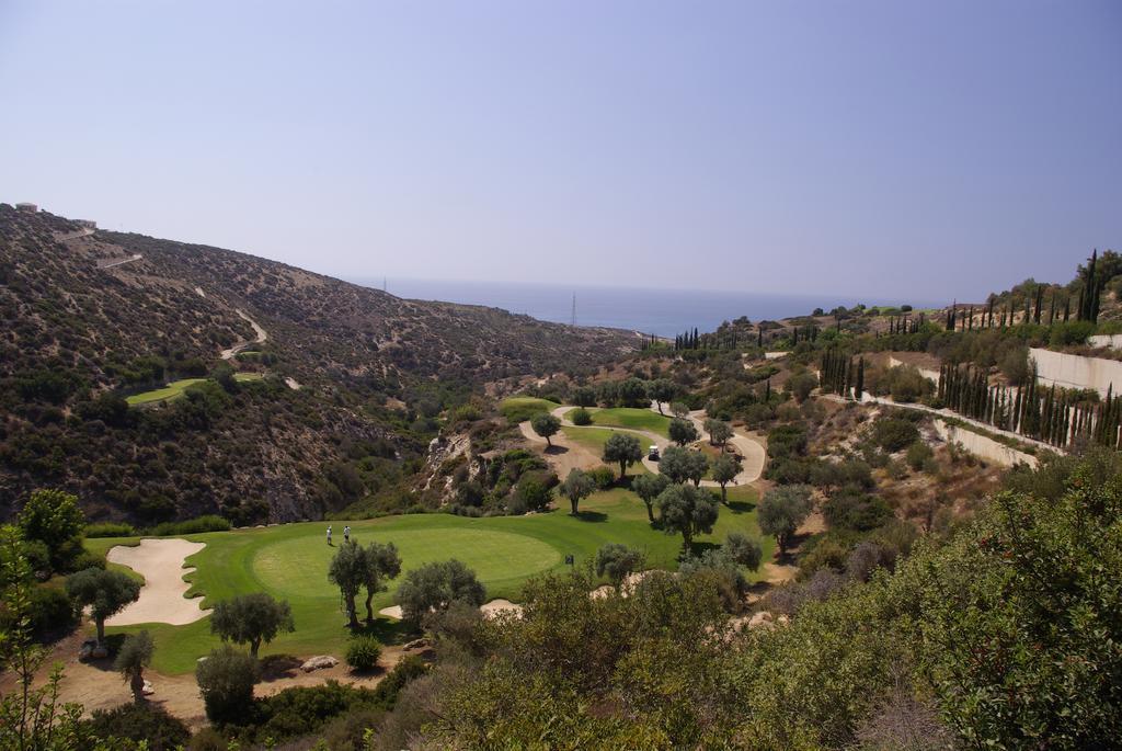 3 Bedroom Villa Madelini With Private Pool, Aphrodite Hills Resort Kouklia Exterior foto