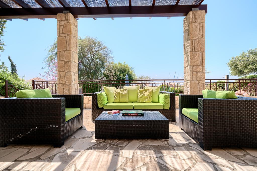 3 Bedroom Villa Madelini With Private Pool, Aphrodite Hills Resort Kouklia Exterior foto